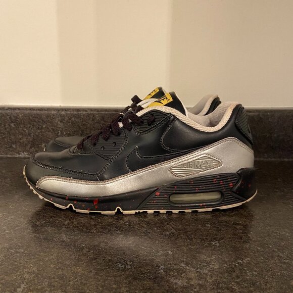 Nike AIr Max 90 - Size 6Y - Picture 4 of 8